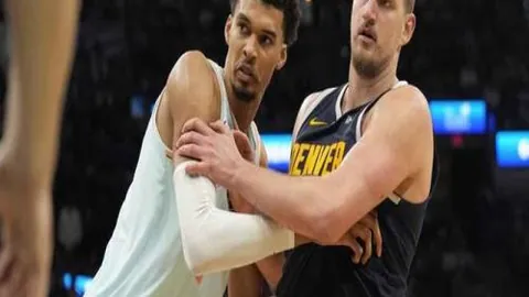 “消息称西汉姆球员或成特里皮尔转会目标，合同即将到期”